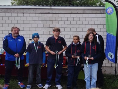3.Platz Lennart Plichta /Viernheim, Tobias Dreger /CdP Dieburg, Felix Vogler und Annika Adler beide SV Geinsheim