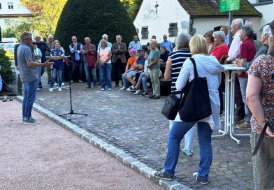 Einweihung von neuem Boule-Platz beim Haslacher Kloster