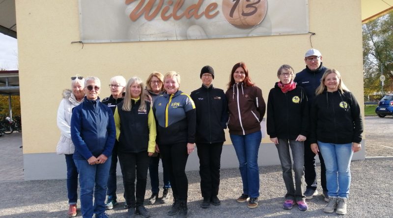 Teilnehmerinnen des Trainings mit Trainerin, Hospitant und Frauenbeauftragter der Region Mittelbaden