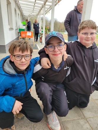 Meister der Jugendliga überregional 2025 PC Oberhoffen/FR mit Hugo Streifer, Freddy Gaule und Anthony Mietle Rufra Ewenn